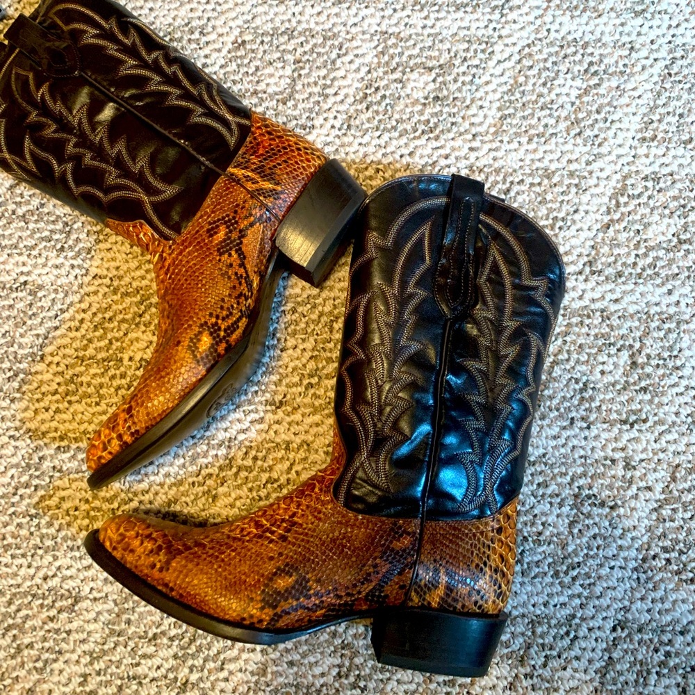 11 1/2 Python Skin Boots Size 11 1/2 Gator skin